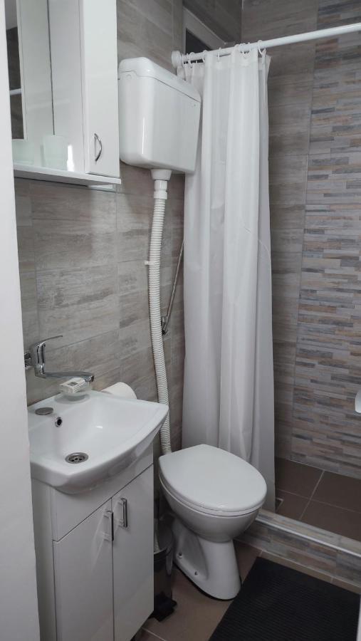 Airport Apartment Air Surcin Exterior photo
